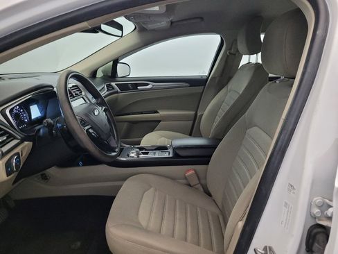 Used 2019 Ford Fusion SE FWD image 17