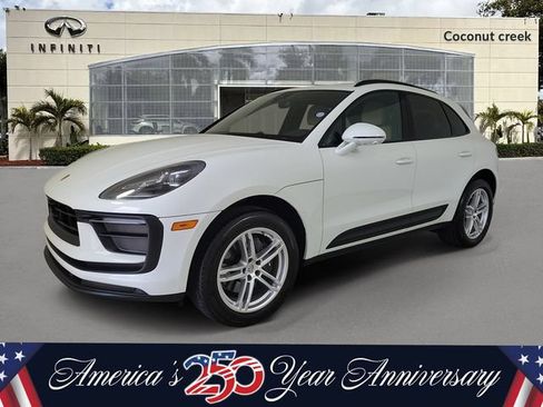 Used 2024 Porsche Macan AWD/4WD image 2