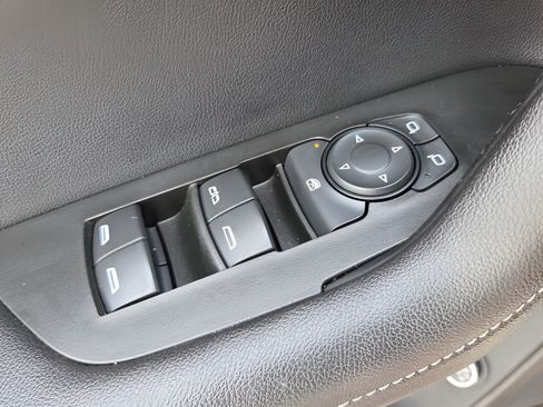 Used 2024 Chevrolet Blazer LT FWD image 28