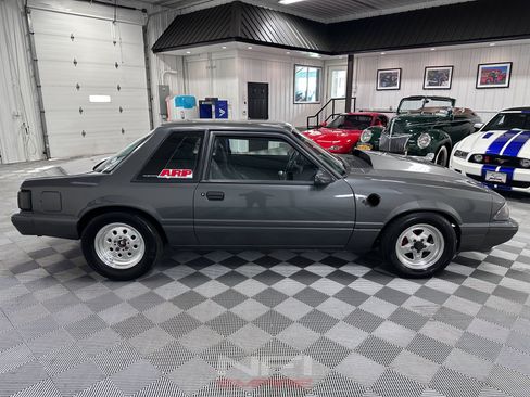 Used 1988 Ford Mustang LX RWD image 7