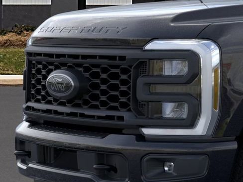 New 2025 Ford F350 Lariat w/ Lariat Ultimate Package image 17