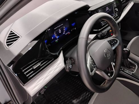 Used 2023 Volkswagen Taos S image 43