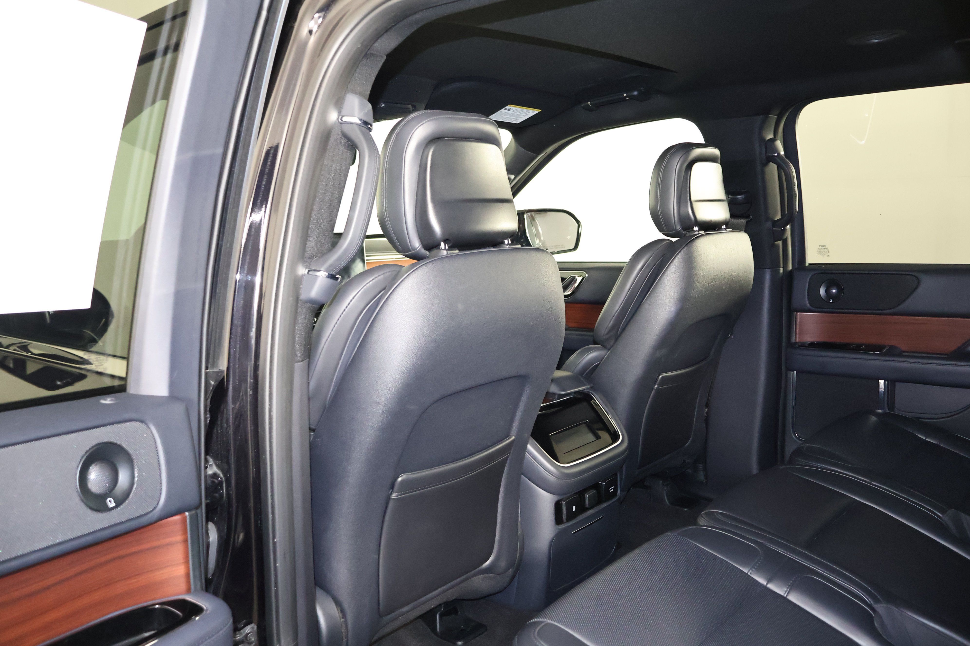 Used 2024 Lincoln Navigator Premiere AWD/4WD image 51