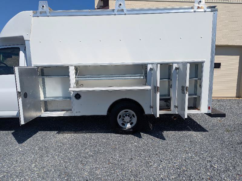 Used 2021 Chevrolet Express 3500 w/ Power Convenience Package RWD image 4