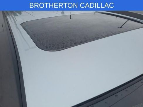 Used 2024 Toyota Corolla Cross XLE w/ Convenience Package image 4