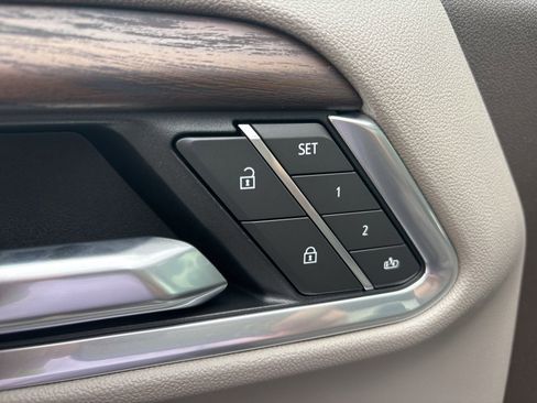 New 2026 GMC Sierra 1500 SLT image 13