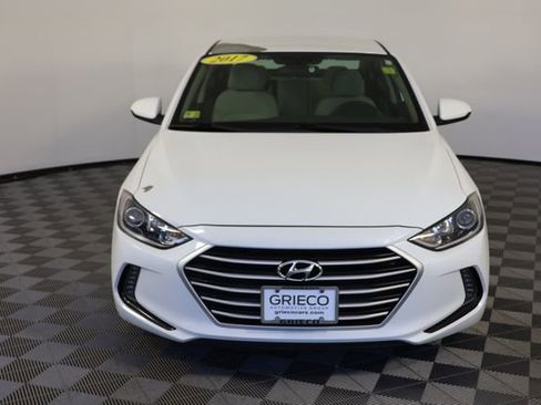 Used 2017 Hyundai Elantra SE w/ SE A/T Tech Package 03 FWD image 3