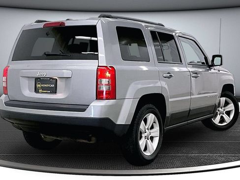 Used 2017 Jeep Patriot Sport w/ Power Value Group FWD image 6