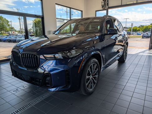 New 2026 BMW X5 xDrive50e w/ Executive Package AWD/4WD image 7