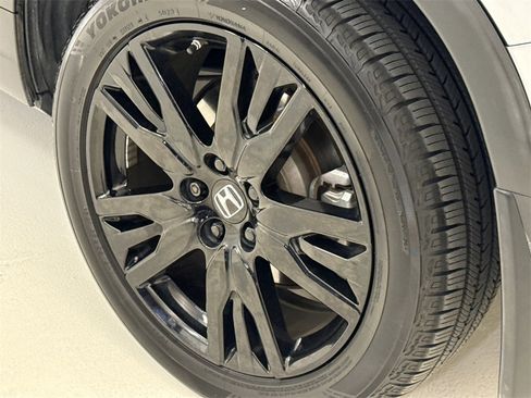 Certified 2021 Honda Pilot Special Edition image 12