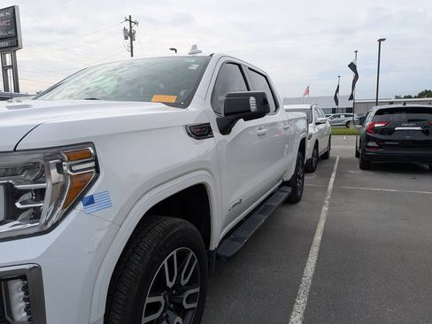 Used 2020 GMC Sierra 1500 AT4 w/ AT4 Premium Package AWD/4WD image 4