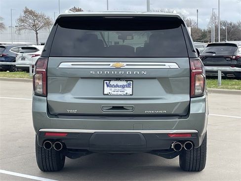 Used 2023 Chevrolet Suburban Premier image 5