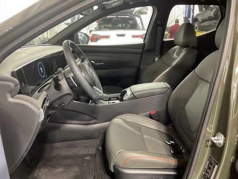Used 2025 Hyundai Santa Cruz Limited image 8