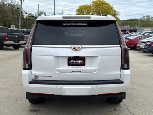 Used 2019 Cadillac Escalade Premium Luxury AWD/4WD image 20