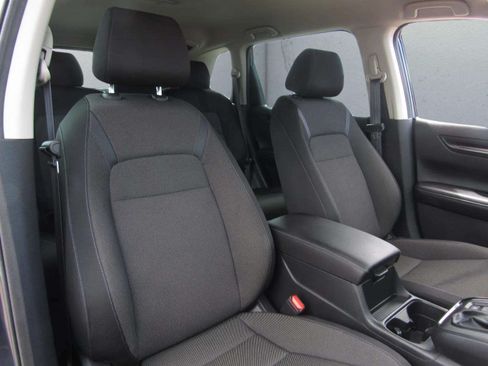 Used 2024 Honda CR-V LX image 9