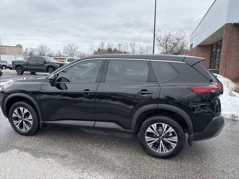 Used 2021 Nissan Rogue SV image 30