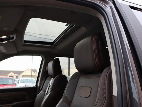 Used 2025 RAM 3500 Longhorn image 34