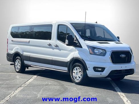 Used 2024 Ford Transit 350 XLT RWD image 4
