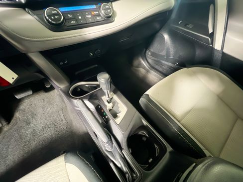 Used 2016 Toyota RAV4 XLE image 25