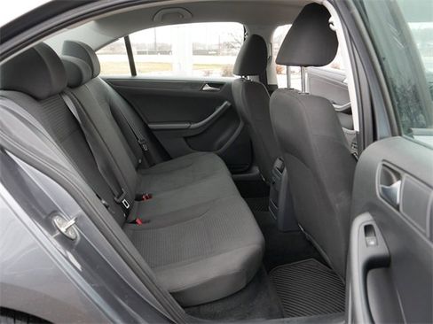 Used 2015 Volkswagen Jetta S image 19