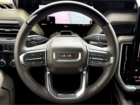 Used 2026 GMC Yukon Elevation w/ Elevation Premium Package image 9