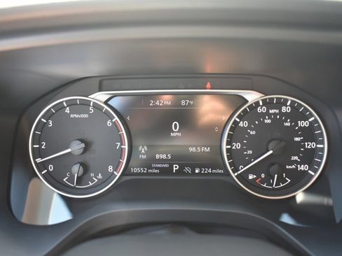 Used 2025 Nissan Rogue SV FWD image 21