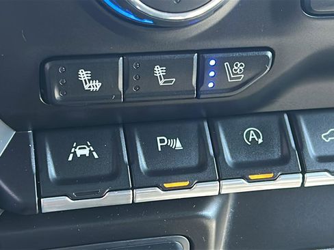 Used 2019 Chevrolet Silverado 1500 High Country AWD/4WD image 26