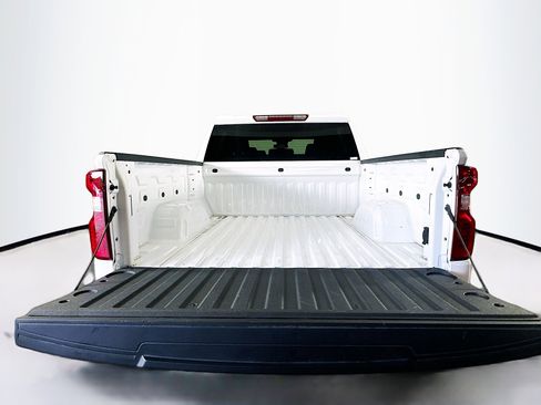 Used 2023 Chevrolet Silverado 1500 LT AWD/4WD image 26