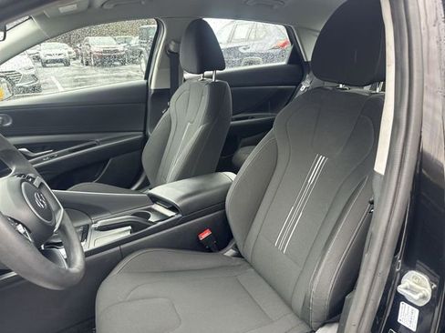 Used 2021 Hyundai Elantra SEL image 15