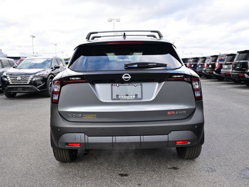 New 2026 Nissan Kicks SR w/ Cold Weather Package image 7