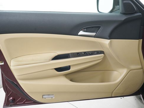 Used 2012 Honda Accord LX image 16