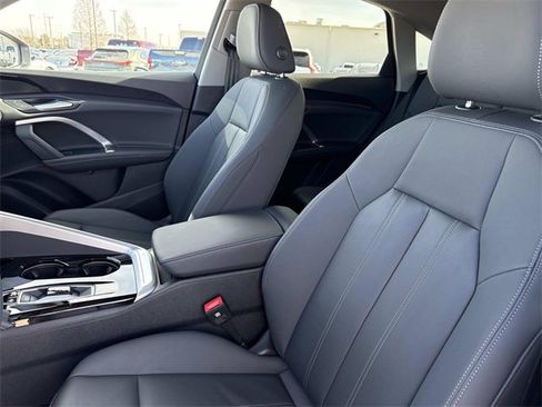 Certified 2025 Audi Q5 Premium w/ Convenience Package image 24