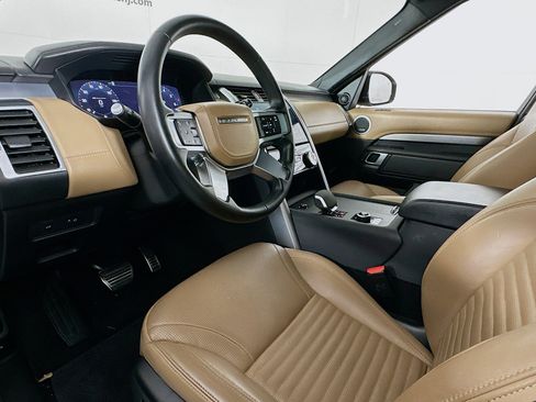 Used 2023 Land Rover Discovery HSE R-Dynamic image 7