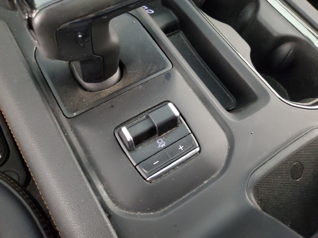 Certified 2024 GMC Sierra 1500 AT4 w/ Technology Package AWD/4WD image 18