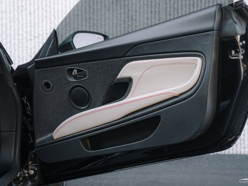 Used 2019 Aston Martin DBS Superleggera RWD image 28