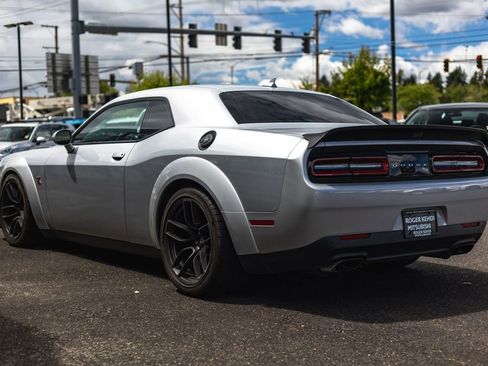 Used 2022 Dodge Challenger R/T Scat Pack RWD image 12