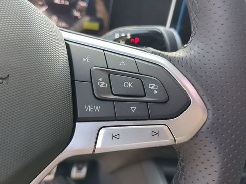 New 2026 Volkswagen Tiguan SE R-Line FWD image 29