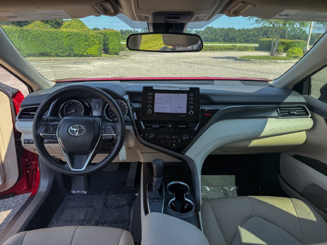 Used 2024 Toyota Camry LE FWD image 17