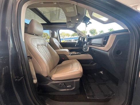 Used 2023 Ford Expedition Max Limited image 25