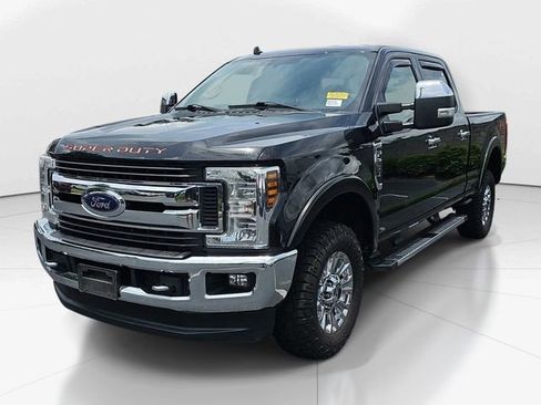 Used 2019 Ford F250 XLT w/ XLT Premium Package AWD/4WD image 7
