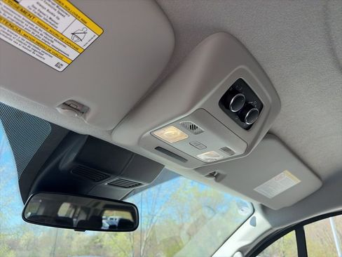 Used 2024 Ford Transit 350 XLT image 19