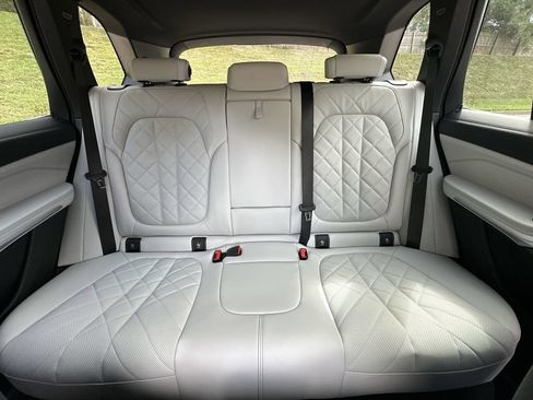 Used 2024 BMW X5 xDrive40i w/ Premium Package AWD/4WD image 46