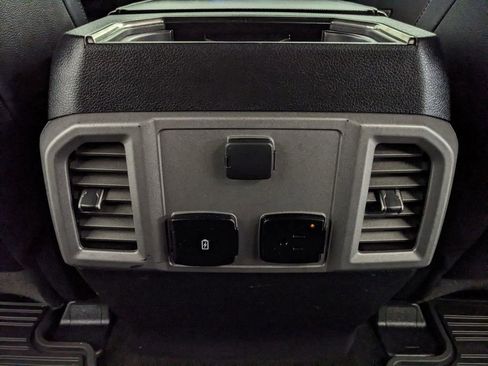 Used 2017 Ford F150 Raptor w/ Equipment Group 802A Luxury AWD/4WD image 19