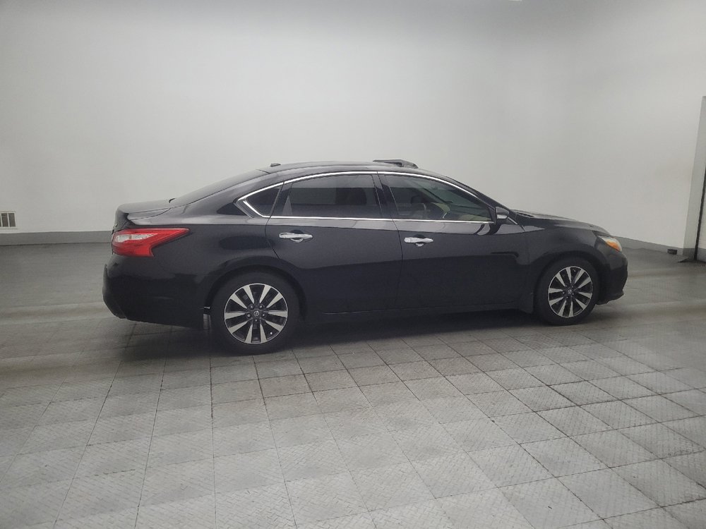 Used 2016 Nissan Altima 2.5 SV w/ Convenience Package FWD image 10