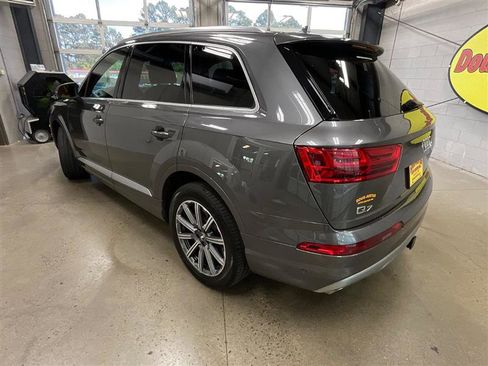 Used 2019 Audi Q7 3.0T Premium Plus w/ Premium Plus Package image 3