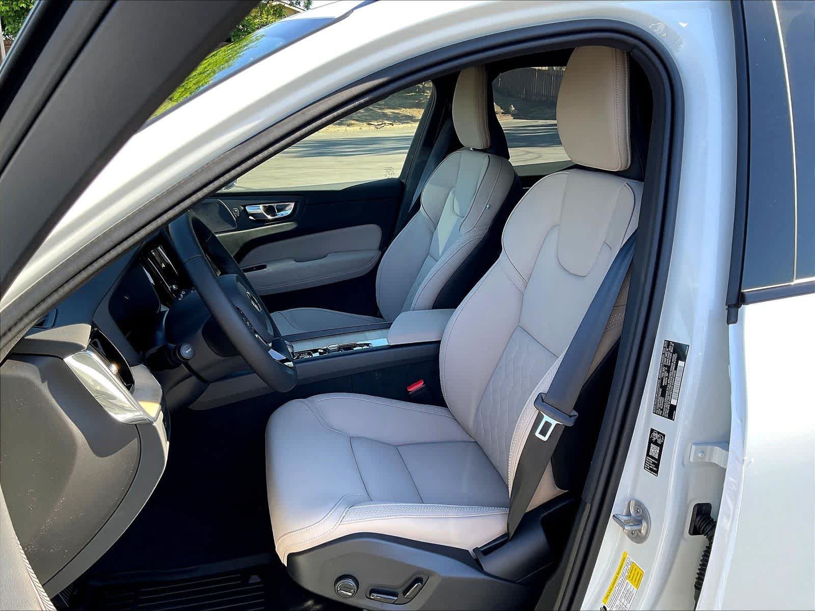 New 2026 Volvo XC60 B5 Plus w/ Climate Package AWD/4WD image 11
