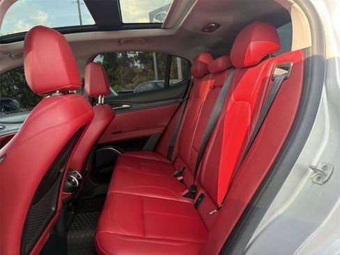 Used 2019 Alfa Romeo Stelvio w/ Nero Edizione RWD image 22