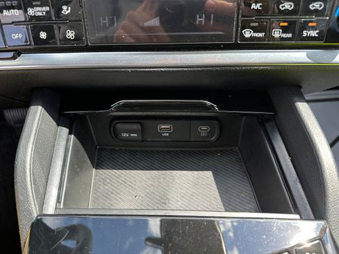 Used 2024 Kia Sportage LX AWD/4WD image 27