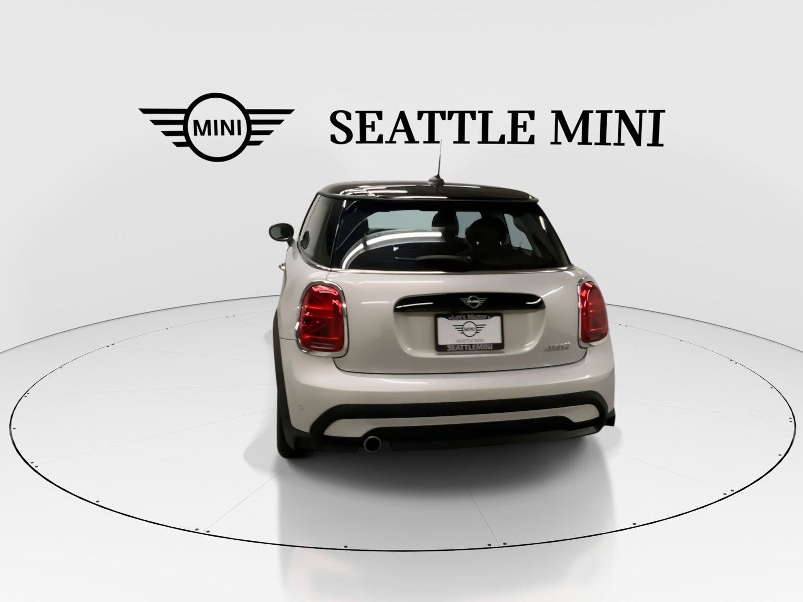 Used 2023 MINI Cooper 2-Door Hardtop FWD image 9