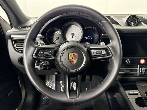 Certified 2023 Porsche Macan S AWD/4WD image 36